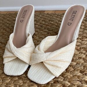 New: Anthropologie Silent D Katia Wedges. Size 40